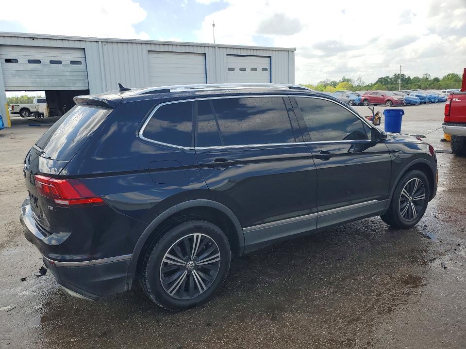 Продажа на аукционе авто 2018 Volkswagen Tiguan, vin: 3VV3B7AX6JM103242, номер лота: 47593246