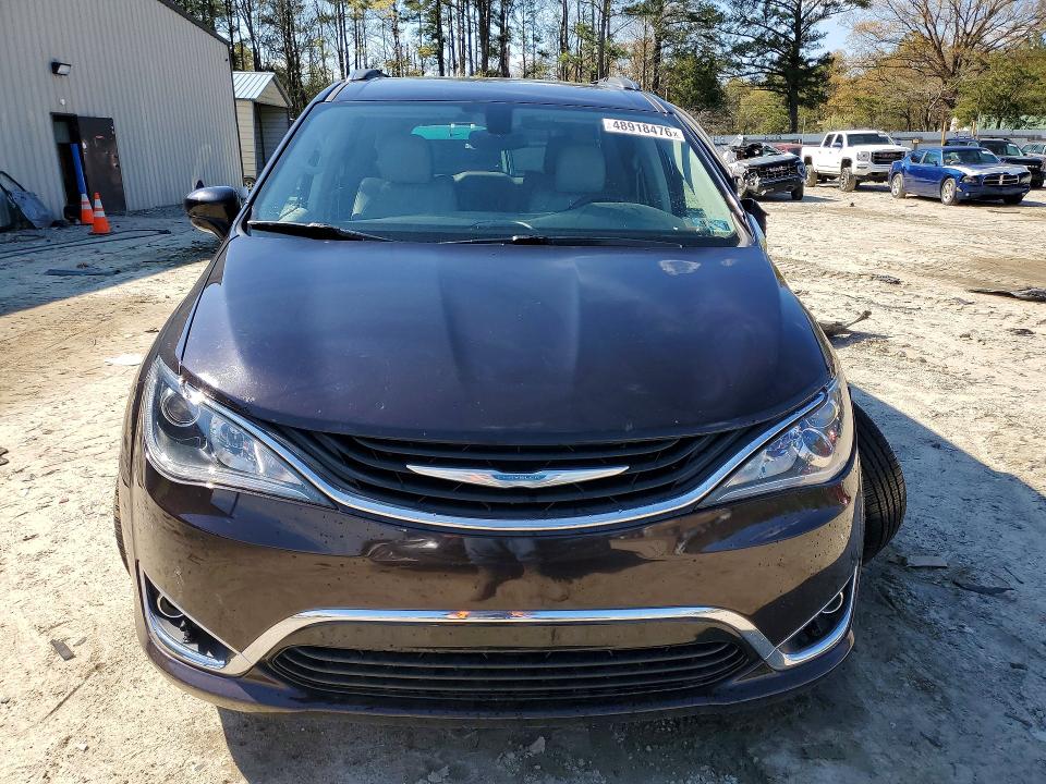 Продажа на аукционе авто 2018 Chrysler Pacifica, vin: 2C4RC1L73JR125059, номер лота: 48918476