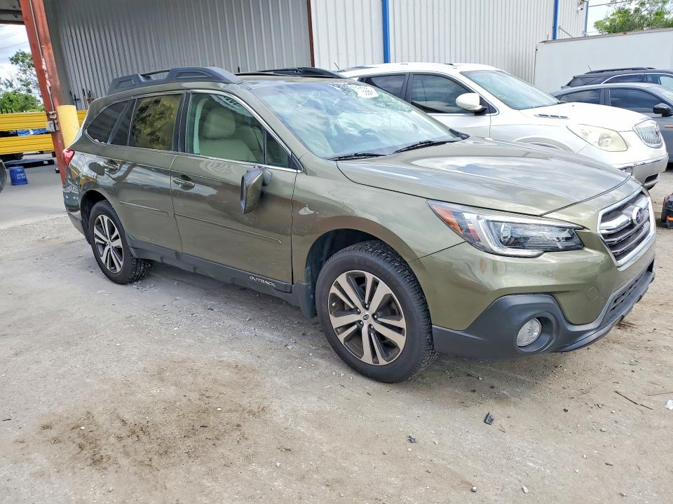 50717666 :رقم المزاد ، 4S4BSENC0J3303021 vin ، 2018 Subaru Outback مزاد بيع