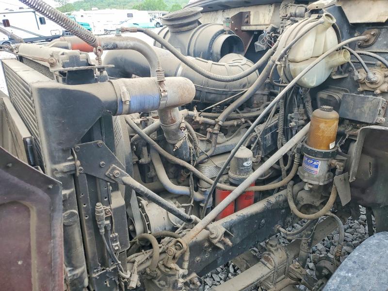 Продажа на аукционе авто 2001 Mack 600, vin: 1M1AA13Y11W138203, номер лота: 49038076