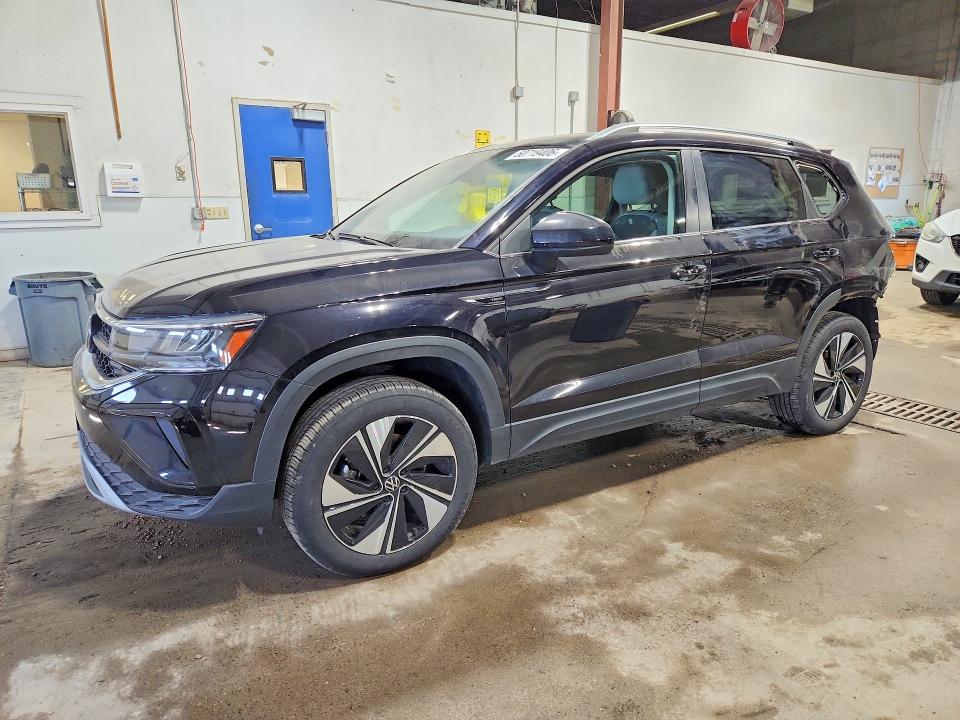 50719406 :رقم المزاد ، 3VVVX7B24RM110523 vin ، 2024 Volkswagen Taos مزاد بيع