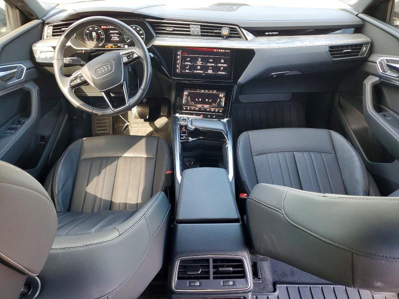 2024 Audi Q8 E-tron მანქანა იყიდება აუქციონზე, vin: WA1CAAGE6RB035171, აუქციონის ნომერი: 49744076