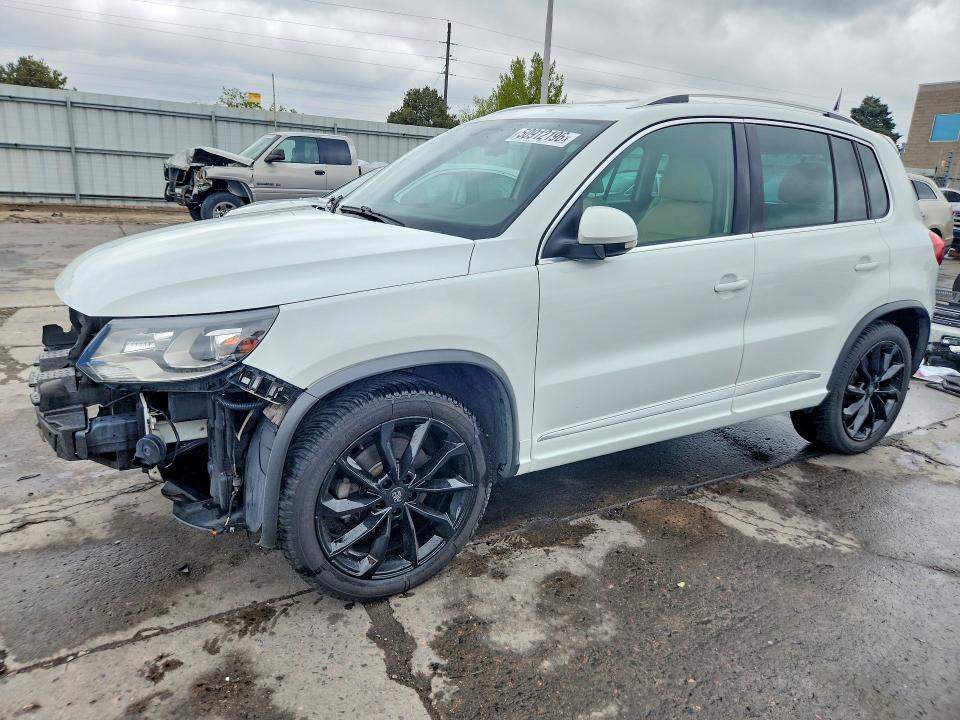 50912196 :رقم المزاد ، WVGBV7AX2FW599404 vin ، 2015 Volkswagen Tiguan مزاد بيع