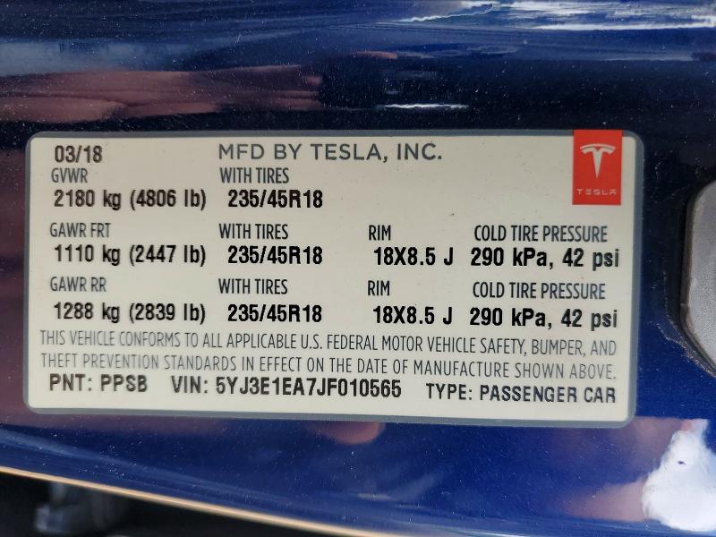 49275976 :رقم المزاد ، 5YJ3E1EA7JF010565 vin ، 2018 Tesla Model 3 مزاد بيع