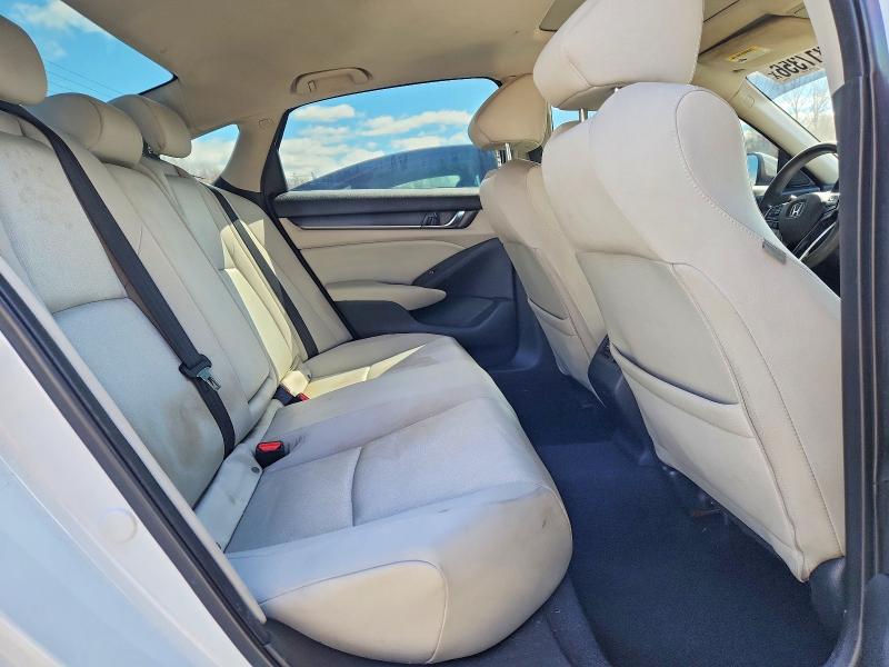 Продажа на аукционе авто 2018 Honda Accord, vin: 1HGCV1F43JA070992, номер лота: 48817356
