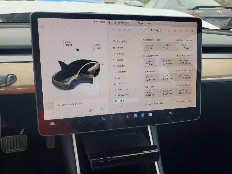 48148176 :رقم المزاد ، 5YJ3E1EB7JF073948 vin ، 2018 Tesla Model 3 مزاد بيع