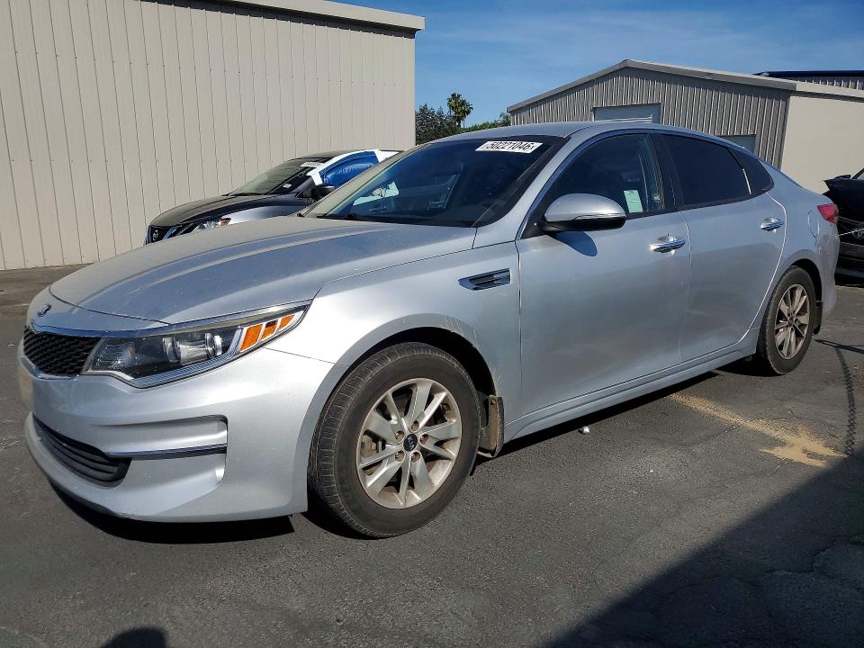 50221046 :رقم المزاد ، 5XXGT4L34HG159374 vin ، 2017 Kia Optima مزاد بيع