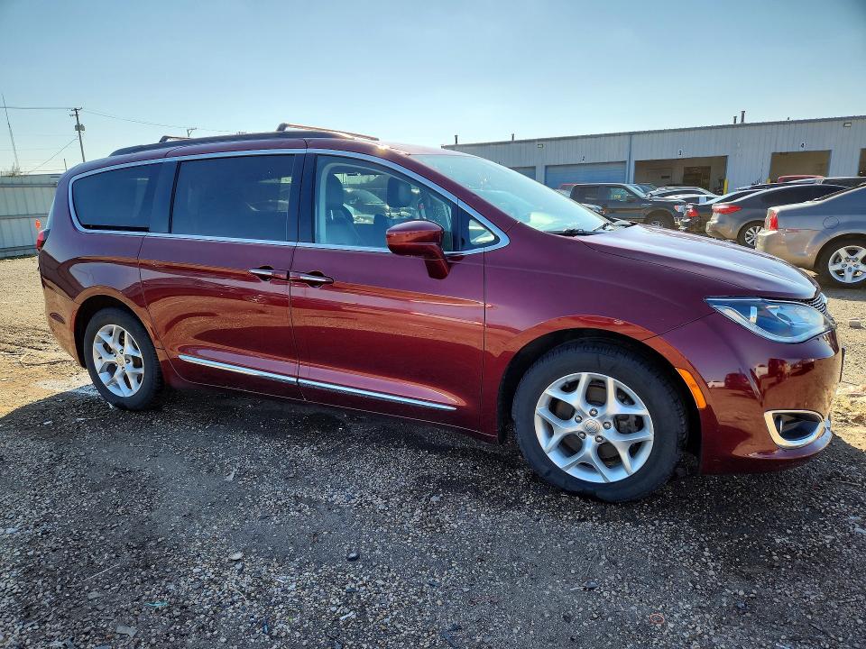 Продаж на аукціоні авто 2017 Chrysler Pacifica, vin: 2C4RC1BG5HR777225, номер лоту: 48486526