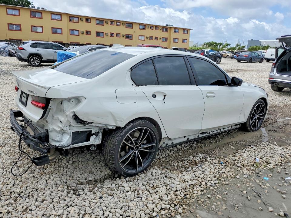 48259466 :رقم المزاد ، 3MW5P7J00M8B89427 vin ، 2021 Bmw 330e مزاد بيع