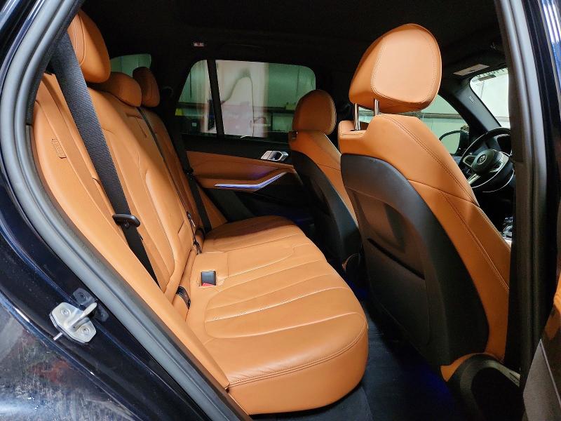 50143076 :رقم المزاد ، 5UXCR6C04M9G41267 vin ، 2021 Bmw X5 مزاد بيع