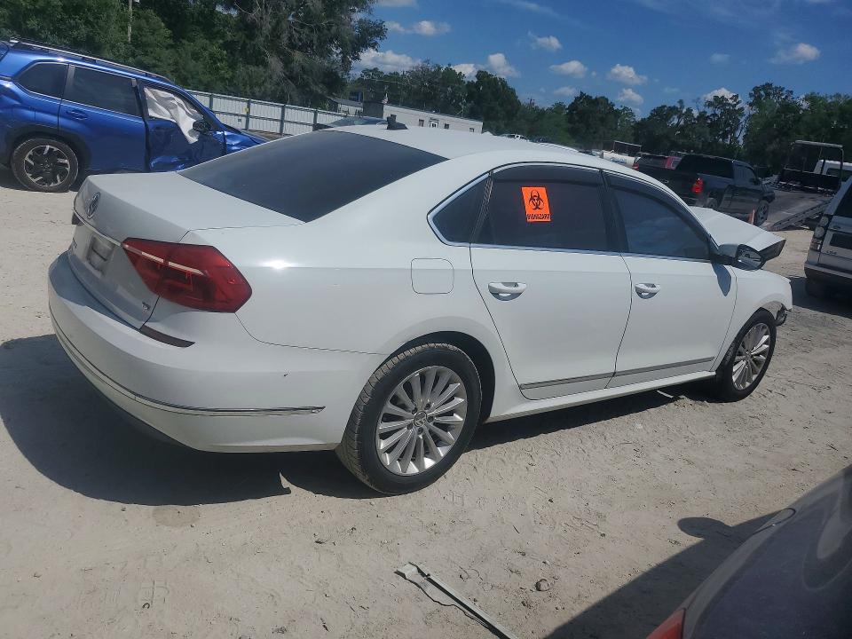 51562446 :رقم المزاد ، 1VWBS7A3XGC038605 vin ، 2016 Volkswagen Passat مزاد بيع