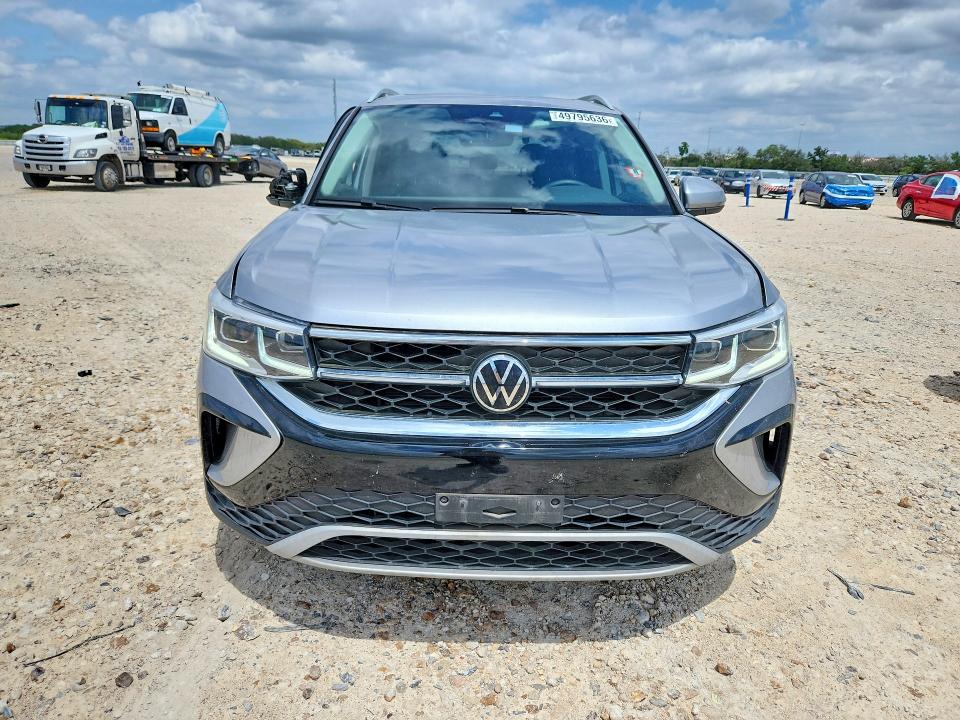 Продаж на аукціоні авто 2022 Volkswagen Taos, vin: 3VV2X7B25NM084737, номер лоту: 49795636