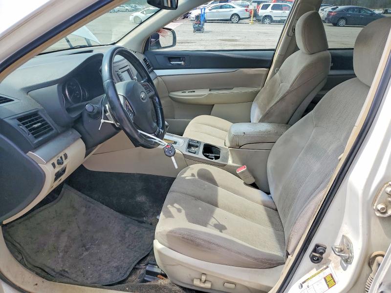 2014 Subaru Outback მანქანა იყიდება აუქციონზე, vin: 4S4BRBCC5E3200177, აუქციონის ნომერი: 49923006