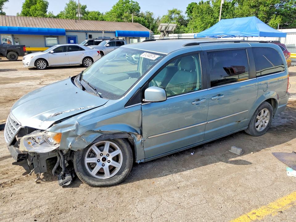 2010 Chrysler Town & Country მანქანა იყიდება აუქციონზე, vin: 2A4RR5D18AR492405, აუქციონის ნომერი: 51248576