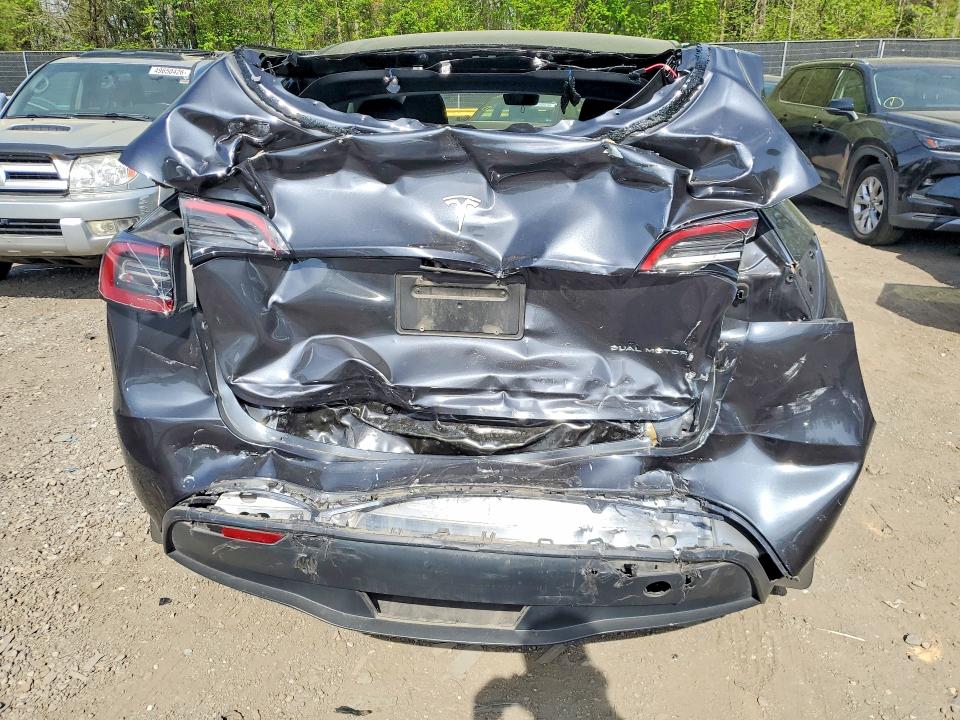 Продажа на аукционе авто 2024 Tesla Model Y, vin: 7SAYGAEE4RF988684, номер лота: 50049646
