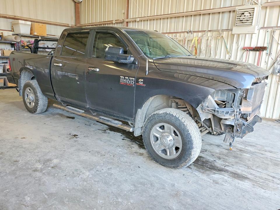 50171206 :رقم المزاد ، 3C6UR5DL8HG674338 vin ، 2017 Ram 2500 مزاد بيع
