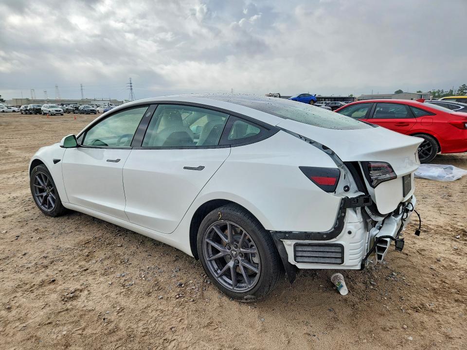 48917146 :رقم المزاد ، 5YJ3E1EB9NF254359 vin ، 2022 Tesla Mdl 3 مزاد بيع
