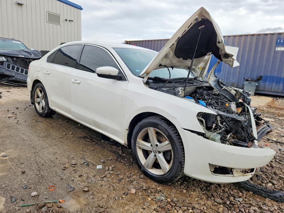 49974516 :رقم المزاد ، 1VWBV7A36FC082462 vin ، 2015 Volkswagen Passat مزاد بيع