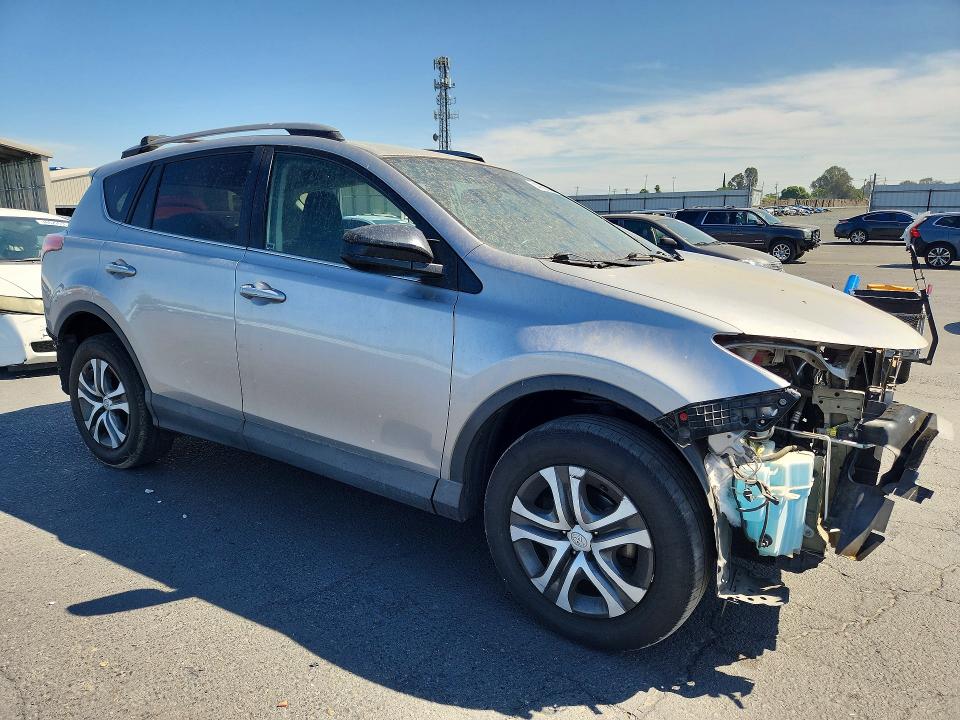 48695966 :رقم المزاد ، 2T3ZFREV0HW373593 vin ، 2017 Toyota Rav4 مزاد بيع