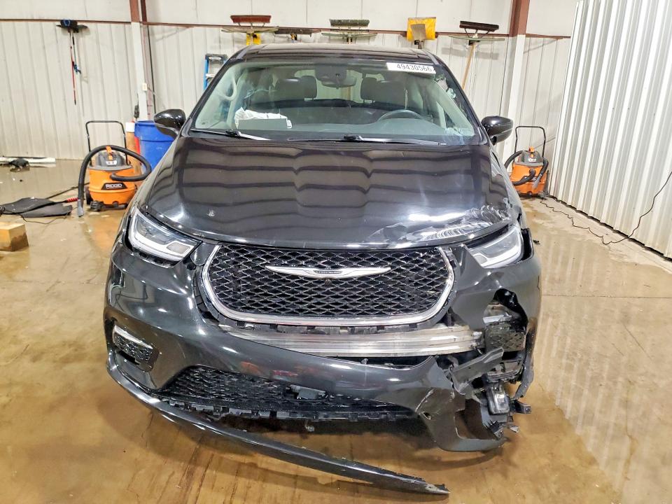 Auction sale of the 2023 Chrysler Pacifica, vin: 2C4RC1BG1PR627644, lot number: 49430566