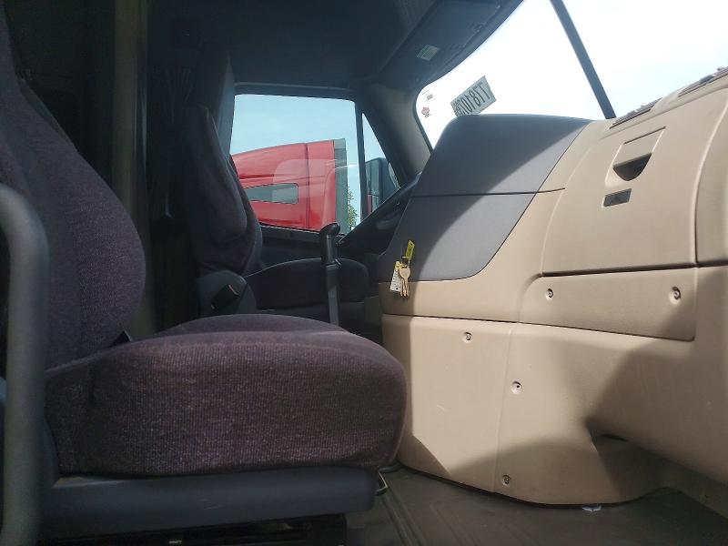 Продажа на аукционе авто 2014 Freigliner Cascadia, vin: 3AKJGLD51ESFP1719, номер лота: 77810735