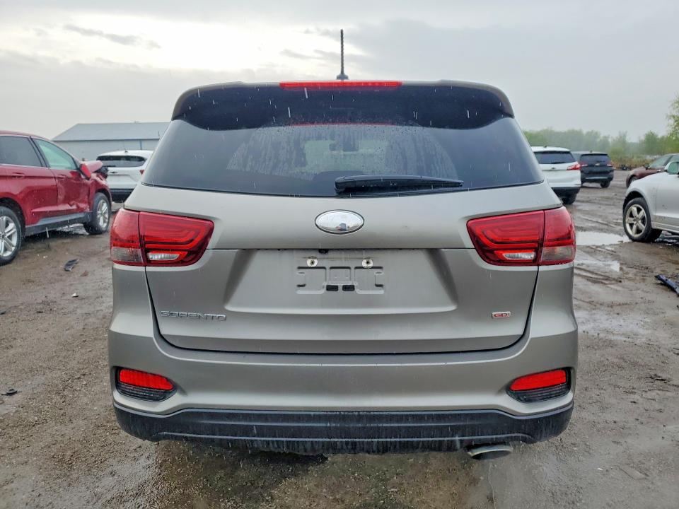 51557456 :رقم المزاد ، 5XYPG4A37KG529078 vin ، 2019 Kia Sorento مزاد بيع