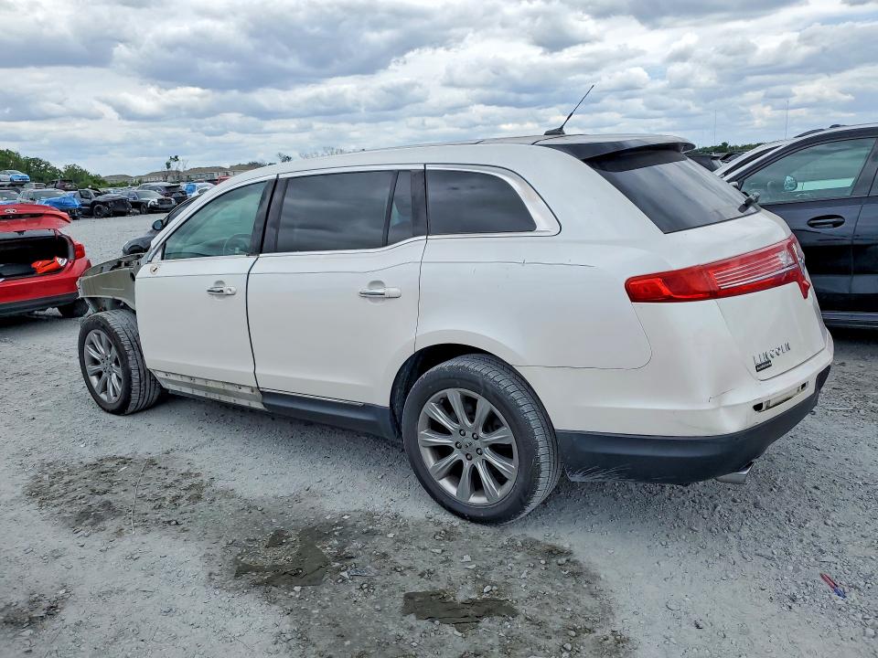 50281556 :رقم المزاد ، 2LMHJ5AT3DBL52886 vin ، 2013 Lincoln Mkt مزاد بيع