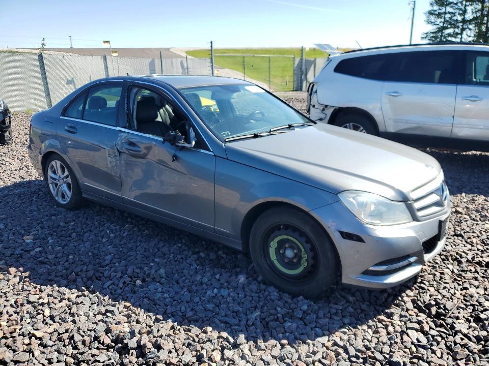 51333126 :رقم المزاد ، WDDGF8BBXCR211044 vin ، 2012 Mercedes-benz C مزاد بيع