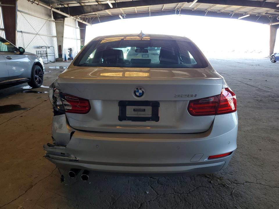 2013 Bmw 328 მანქანა იყიდება აუქციონზე, vin: WBA3A5C53DF356568, აუქციონის ნომერი: 50158536