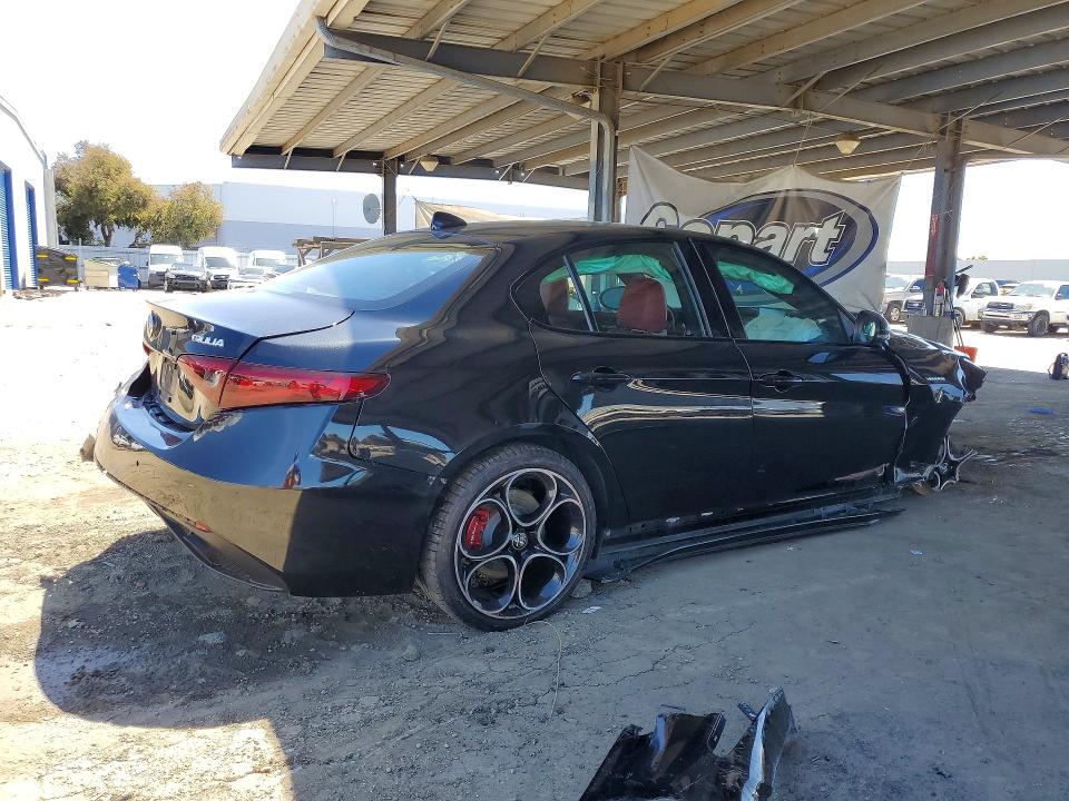 Продаж на аукціоні авто 2022 Alfa Romeo Giulia, vin: ZARFAMBN4N7656858, номер лоту: 50986766