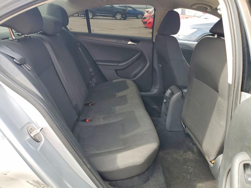 50005016 :رقم المزاد ، 3VW267AJ5GM228748 vin ، 2016 Volkswagen Jetta مزاد بيع
