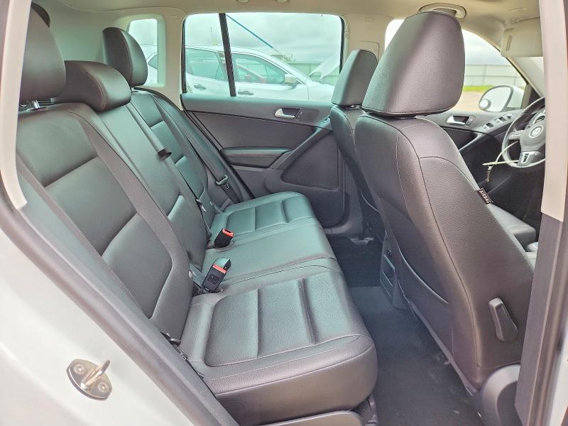 51336516 :رقم المزاد ، WVGBV7AX9FW579635 vin ، 2015 Volkswagen Tiguan مزاد بيع