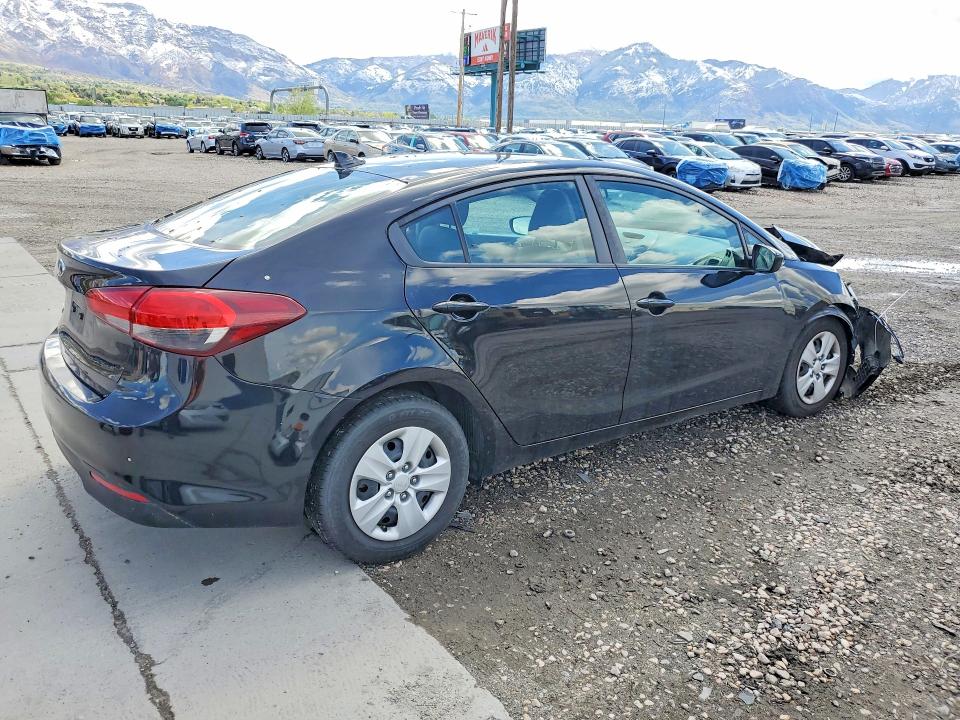 49404376 :رقم المزاد ، 3KPFK4A71HE053638 vin ، 2017 Kia Forte مزاد بيع