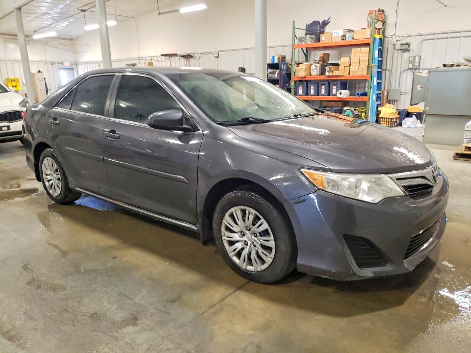 51979586 :رقم المزاد ، 4T4BF1FK8ER374928 vin ، 2014 Toyota Camry مزاد بيع
