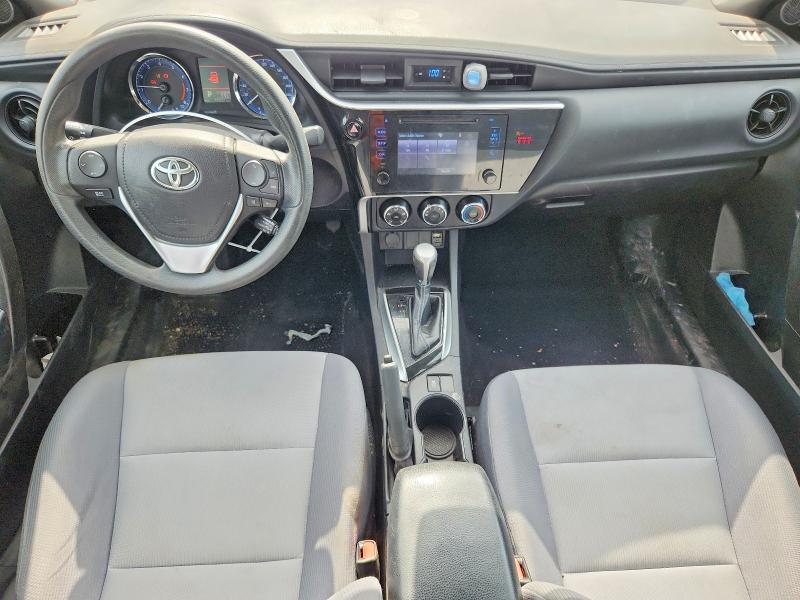 50700426 :رقم المزاد ، 2T1BURHE6JC077190 vin ، 2018 Toyota Corolla مزاد بيع
