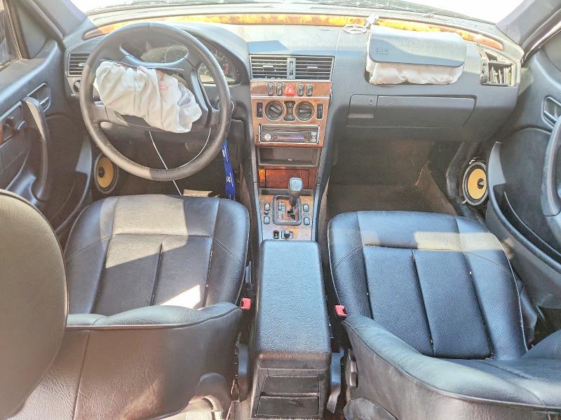 51778006 :رقم المزاد ، WDBHA24G8XA742569 vin ، 1999 Mercedes-benz C مزاد بيع