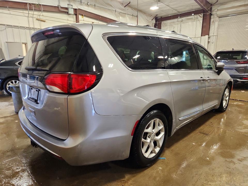 2017 Chrysler Pacifica მანქანა იყიდება აუქციონზე, vin: 2C4RC1EG5HR721443, აუქციონის ნომერი: 47993416