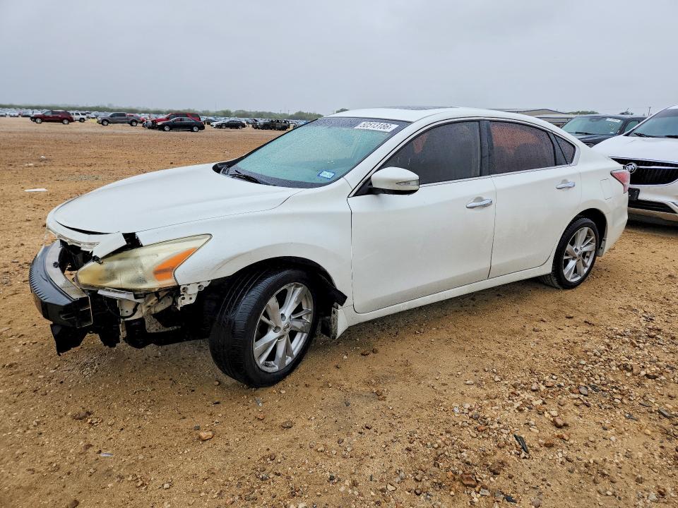 50513186 :رقم المزاد ، 1N4AL3AP9FC264386 vin ، 2015 Nissan Altima مزاد بيع