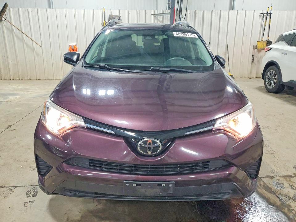 48199116 :رقم المزاد ، 2T3BFREV2HW637222 vin ، 2017 Toyota Rav4 مزاد بيع