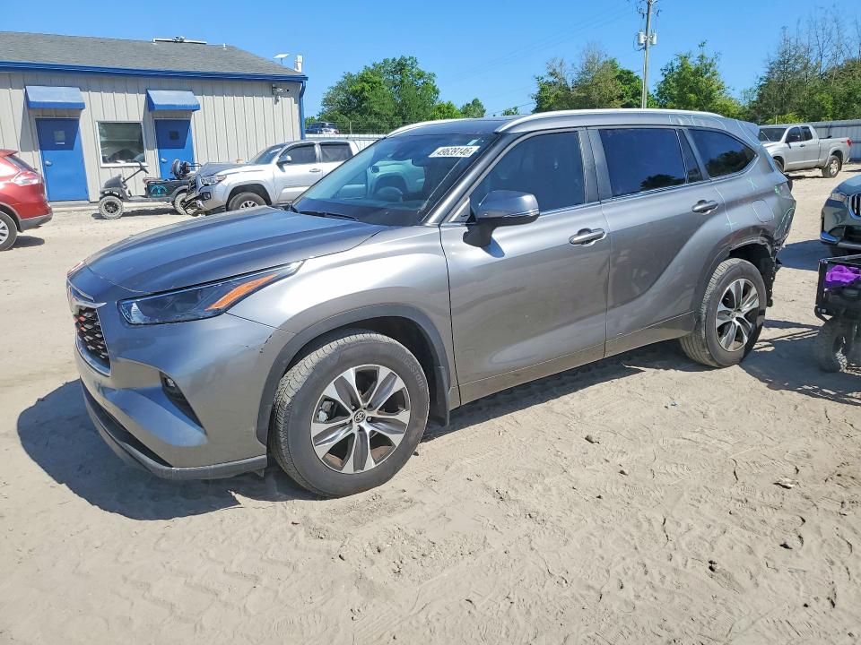 Продажа на аукционе авто 2025 Toyota Highlander, vin: 5TDKDRAH4SS552669, номер лота: 49639146