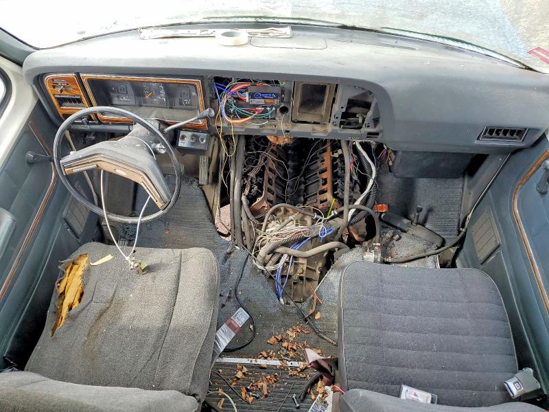 1990 Ford Econoline მანქანა იყიდება აუქციონზე, vin: 1FDKE30H7LHA73417, აუქციონის ნომერი: 49664416