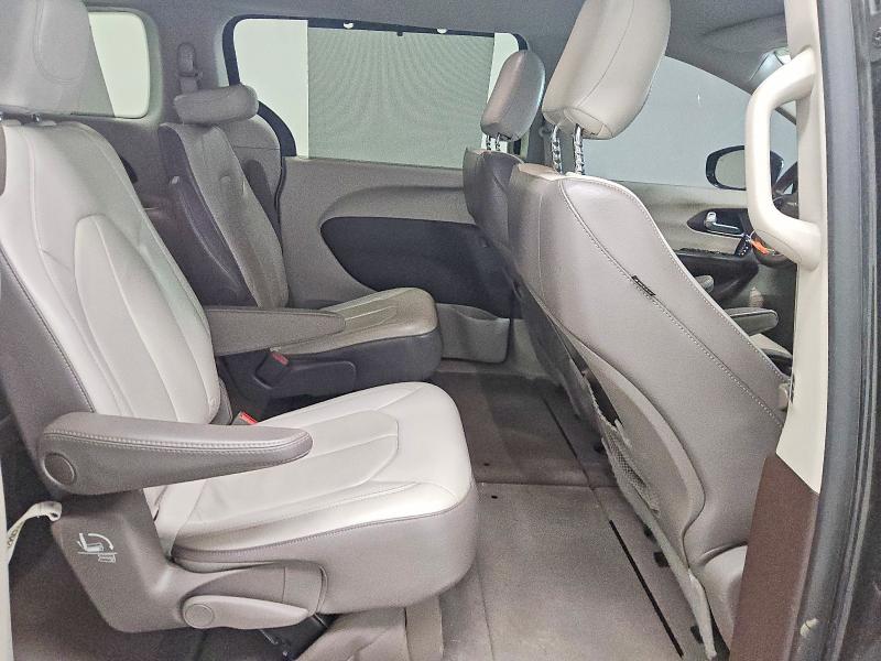 Продаж на аукціоні авто 2017 Chrysler Pacifica, vin: 2C4RC1BG7HR763861, номер лоту: 49868416