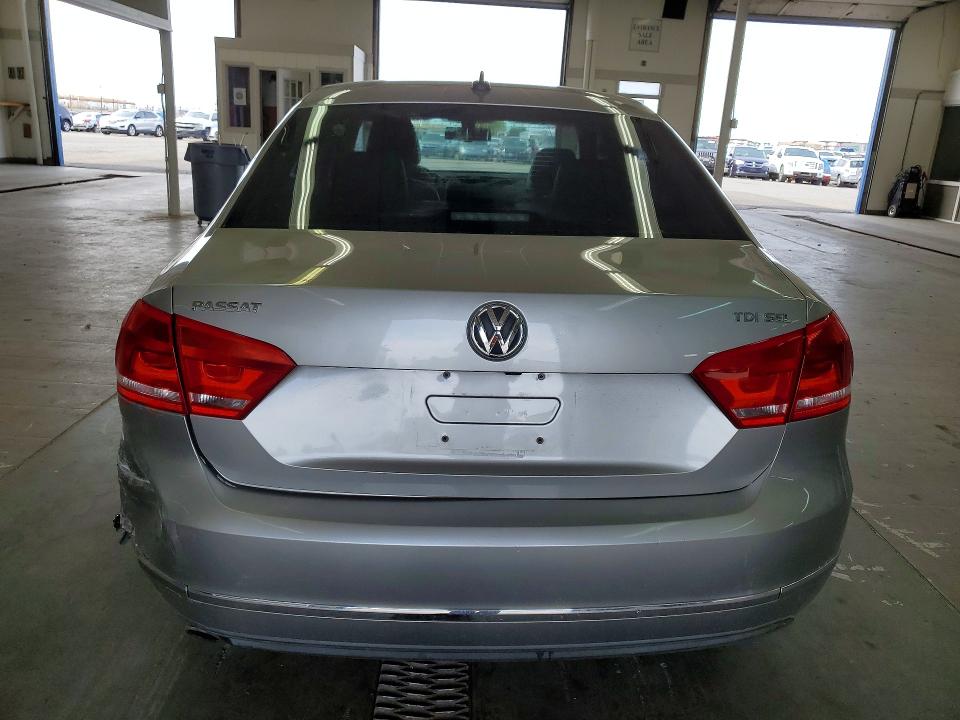 51522756 :رقم المزاد ، 1VWCN7A34DC074300 vin ، 2013 Volkswagen Passat مزاد بيع