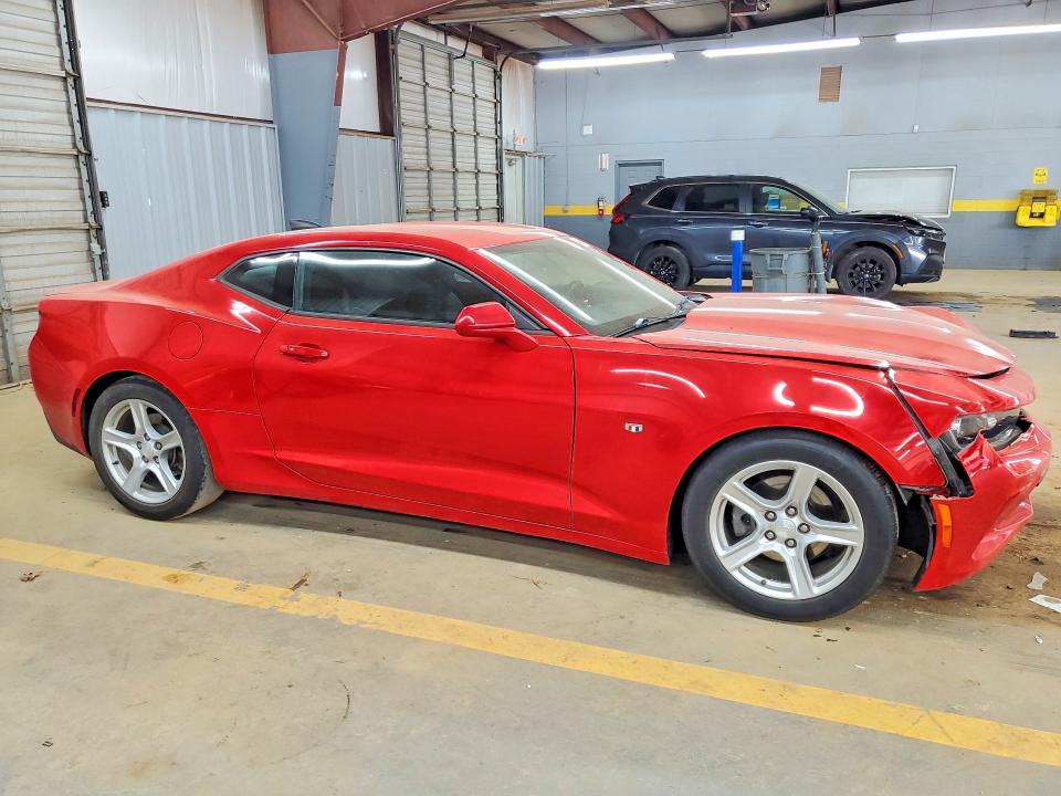 49111756 :رقم المزاد ، 1G1FB1RX8H0152042 vin ، 2017 Chevrolet Camaro مزاد بيع