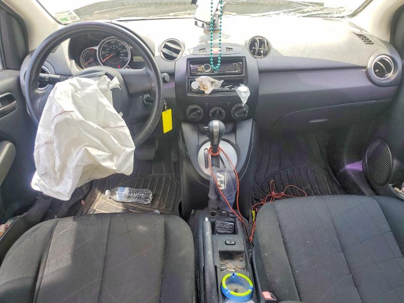 2013 Mazda Mazda2 მანქანა იყიდება აუქციონზე, vin: JM1DE1KY0D0166584, აუქციონის ნომერი: 49921076