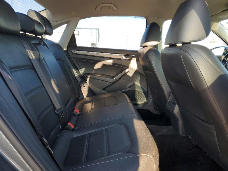 48507446 :رقم المزاد ، 1VWDT7A31HC039861 vin ، 2017 Volkswagen Passat مزاد بيع