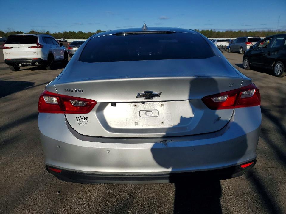 Продаж на аукціоні авто 2018 Chevrolet Malibu, vin: 1G1ZD5ST1JF137746, номер лоту: 48985786