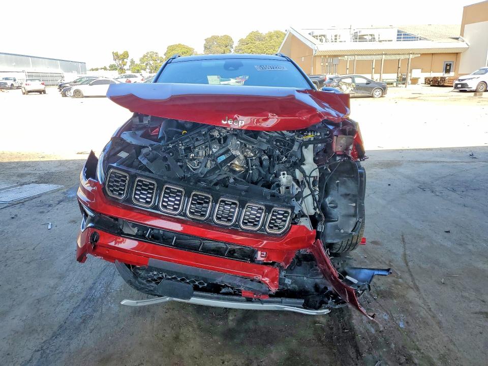 51597226 :رقم المزاد ، 3C4NJDCN3ST622664 vin ، 2025 Jeep Compass مزاد بيع
