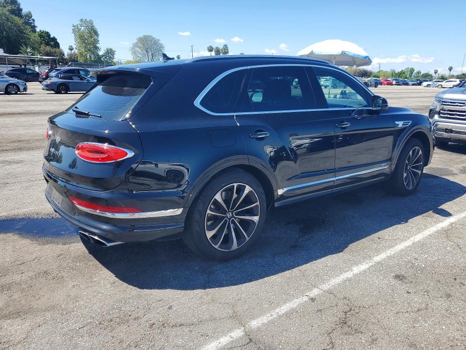 2021 Bentley Bentayga მანქანა იყიდება აუქციონზე, vin: SJAAJ2ZV3MC036590, აუქციონის ნომერი: 49621396