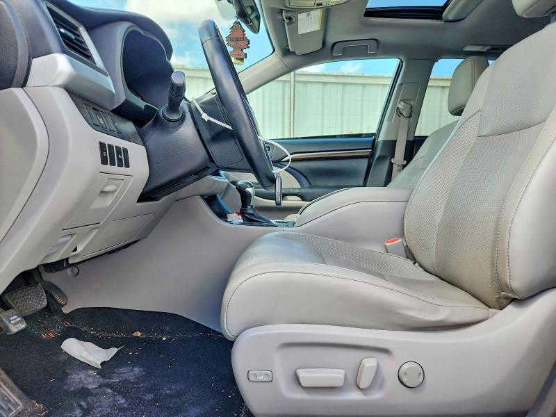 2015 Toyota Highlander მანქანა იყიდება აუქციონზე, vin: 5TDYKRFH3FS081354, აუქციონის ნომერი: 49720476